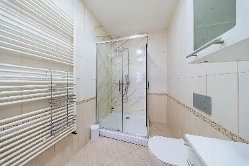 Two-Bedroom Apartment in Zagreb for up to 5