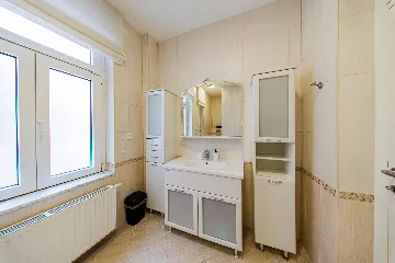 Two-Bedroom Apartment in Zagreb for up to 5