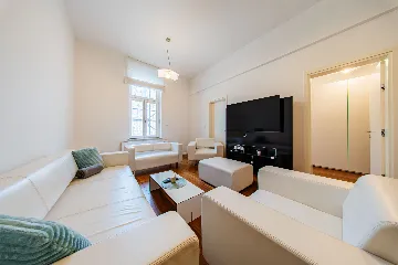 Two-Bedroom Apartment in Zagreb for up to 5