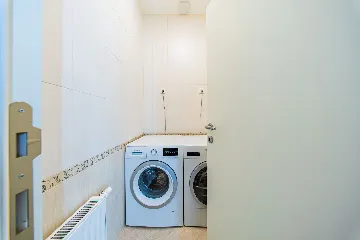 Two-Bedroom Apartment in Zagreb for up to 5