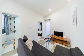 Two-Bedroom Apartment with Parking in Zagreb