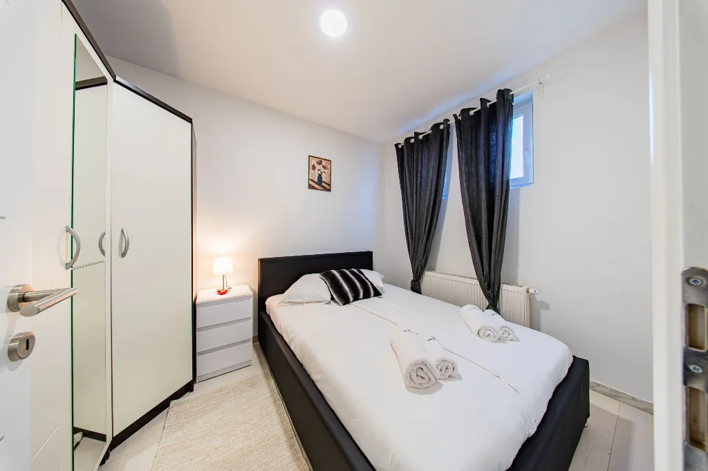 Two-Bedroom Apartment with Parking in Zagreb