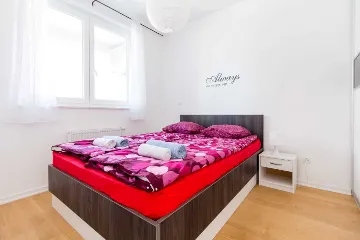 Zagreb 1-Bedroom Apartment with Loggia for 4 Guests