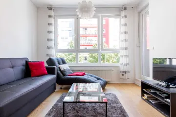 Zagreb 1-Bedroom Apartment with Loggia for 4 Guests