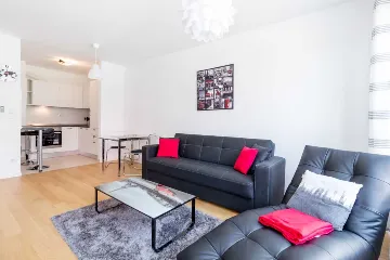 Zagreb 1-Bedroom Apartment with Loggia for 4 Guests