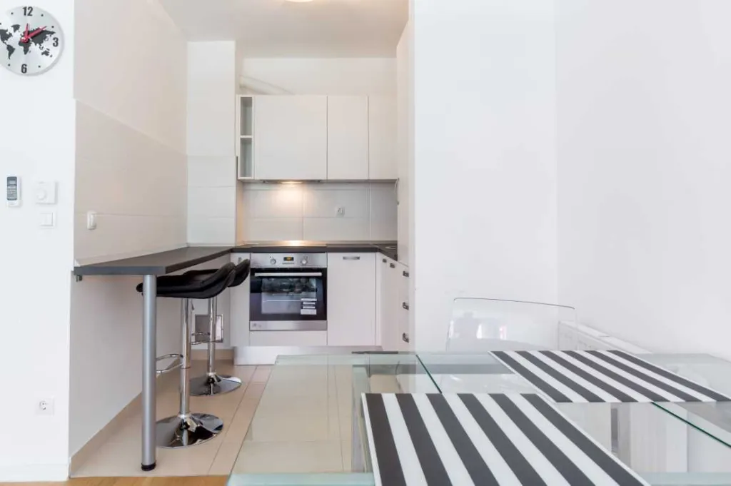 Zagreb 1-Bedroom Apartment with Loggia for 4 Guests