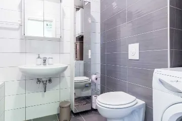 Zagreb 1-Bedroom Apartment with Loggia for 4 Guests