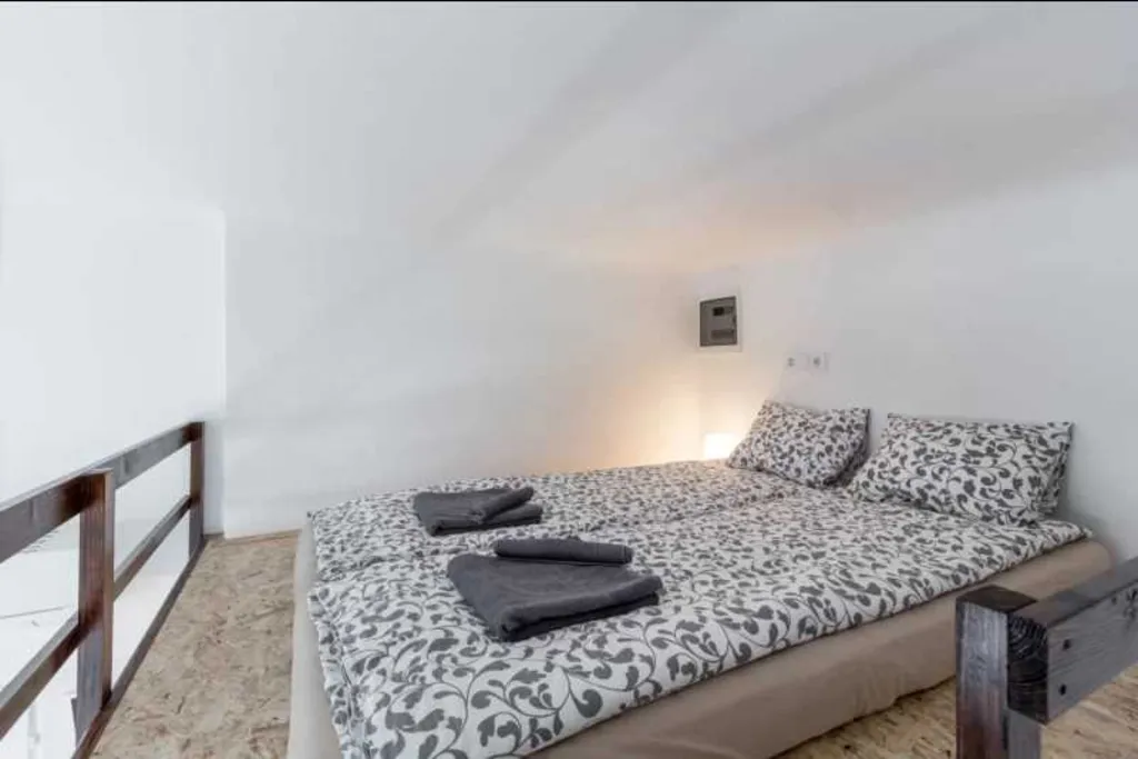 Zagreb Studio Apartment for Up to 4 Guests