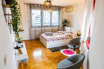 Zagreb Apartment for 2 with Terrace & Smart Lock
