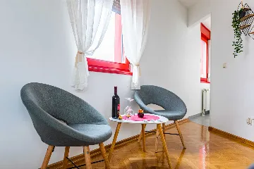 Zagreb Apartment for 2 with Terrace & Smart Lock