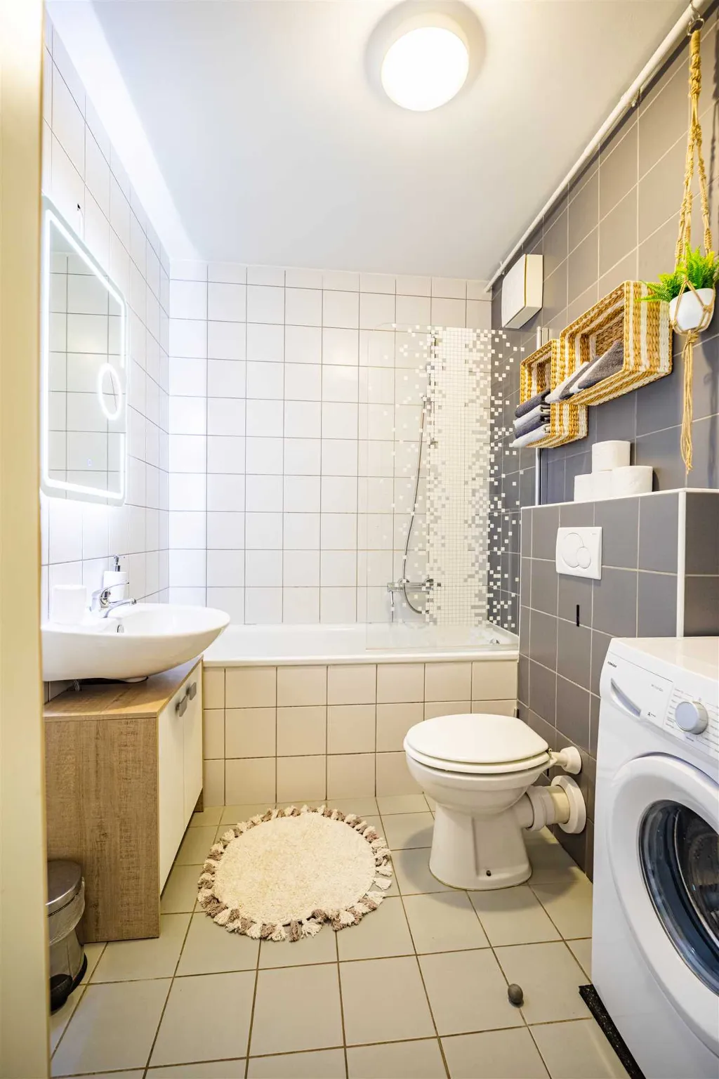 Zagreb Apartment for 2 with Terrace & Smart Lock