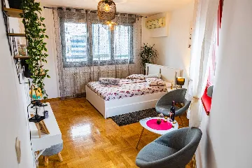 Zagreb Apartment for 2 with Terrace & Smart Lock