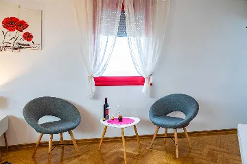 Zagreb Apartment for 2 with Terrace & Smart Lock