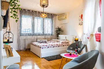 Zagreb Apartment for 2 with Terrace & Smart Lock