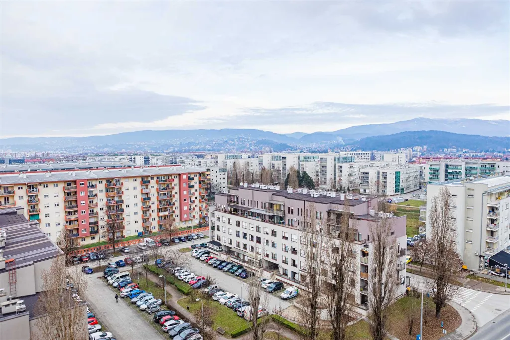 Zagreb Apartment for 2 with Terrace & Smart Lock