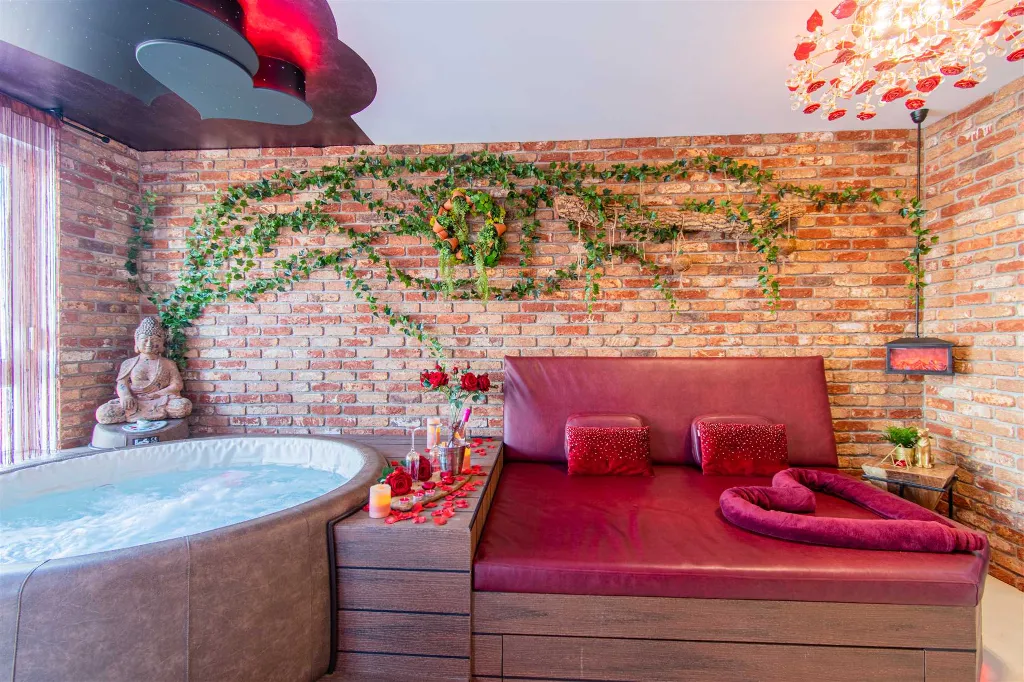 Zagreb Apartment with Jacuzzi, Sleeps 4