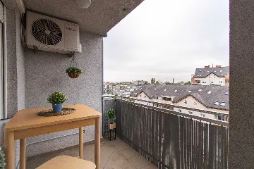 Zagreb Apartment with Loggia and Secured Parking