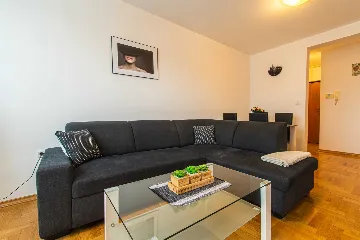 Zagreb Apartment with Loggia and Secured Parking