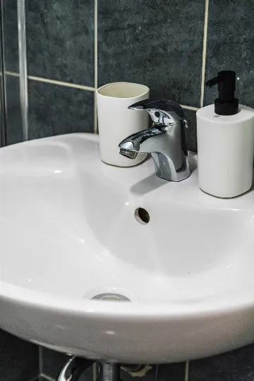 Zagreb Apartment with Loggia and Secured Parking