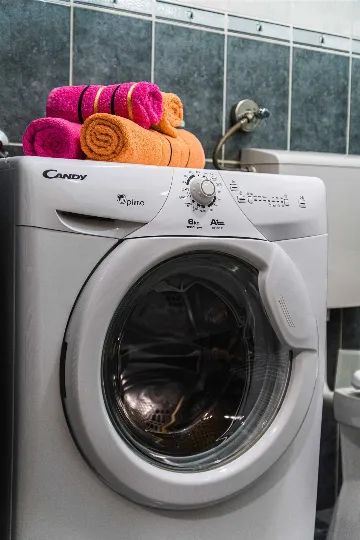 Zagreb Apartment with Loggia and Secured Parking