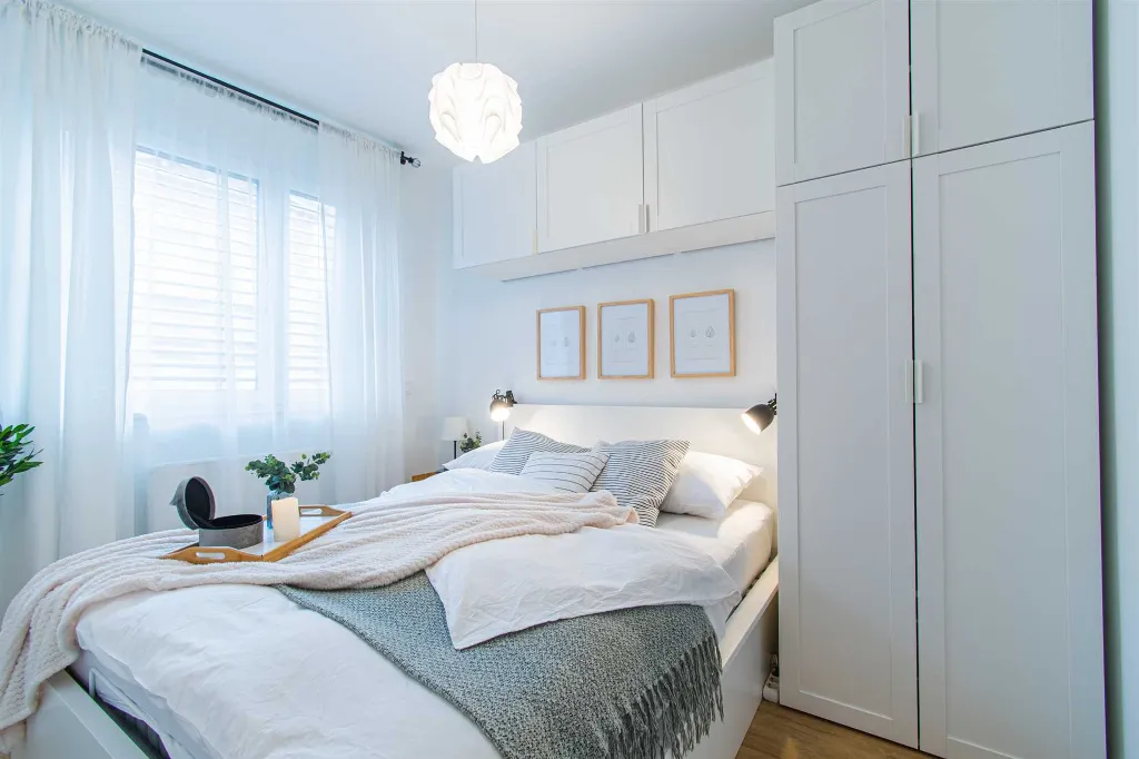 Zagreb One-Bedroom Apartment with Loggia