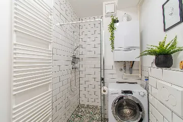 Zagreb One-Bedroom Apartment with Loggia