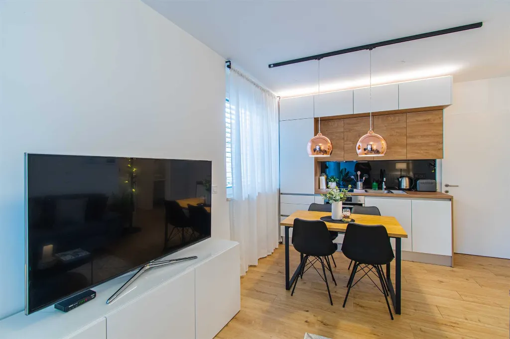 Zagreb One-Bedroom Apartment with Loggia