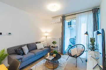 Zagreb One-Bedroom Apartment with Loggia