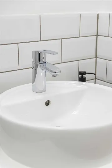 Zagreb One-Bedroom Apartment with Loggia