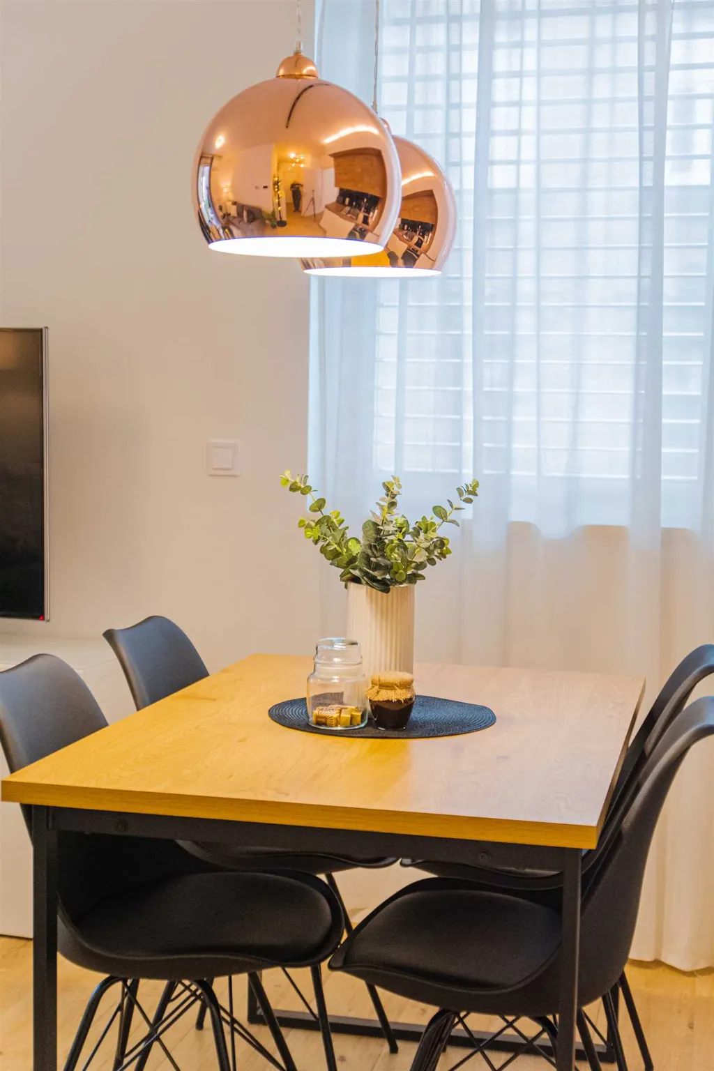 Zagreb One-Bedroom Apartment with Loggia