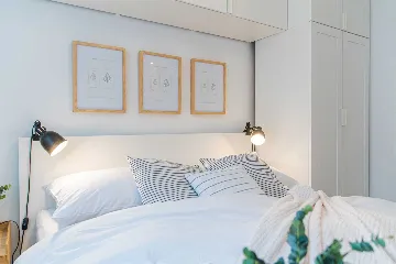 Zagreb One-Bedroom Apartment with Loggia