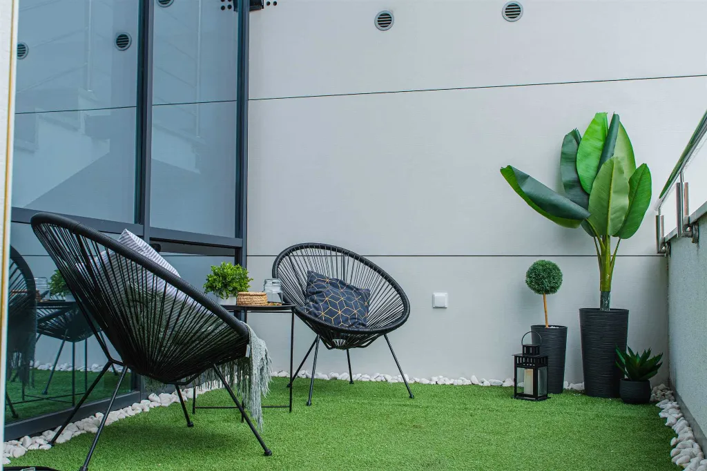 Zagreb One-Bedroom Apartment with Loggia