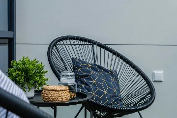 Zagreb One-Bedroom Apartment with Loggia