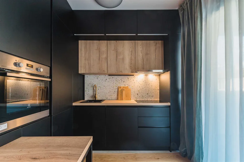 2-Bedroom Apartment in Zagreb for Up to 6 Guests