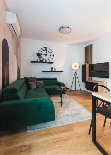 2-Bedroom Apartment in Zagreb for Up to 6 Guests