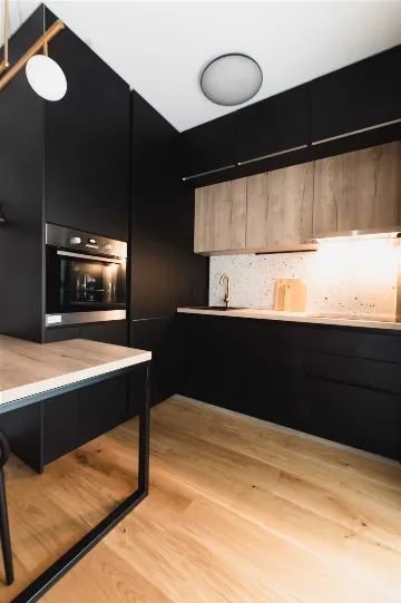 2-Bedroom Apartment in Zagreb for Up to 6 Guests