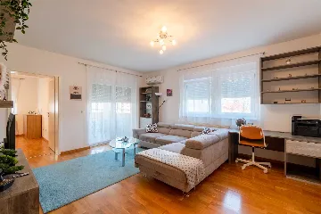 Zagreb Apartment with Private Parking for 4–6