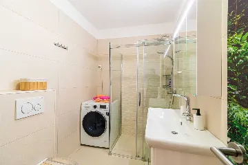 Zagreb Apartment with Private Parking for 4–6