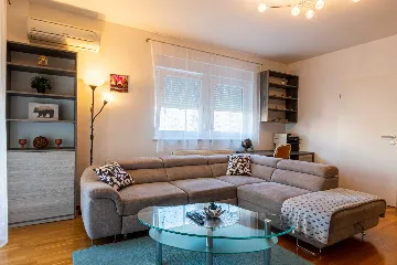 Zagreb Apartment with Private Parking for 4–6