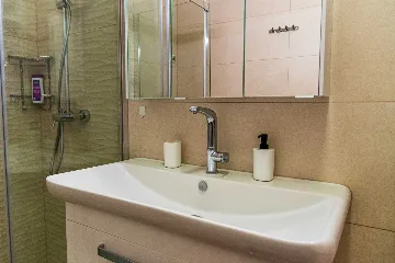 Zagreb Apartment with Private Parking for 4–6