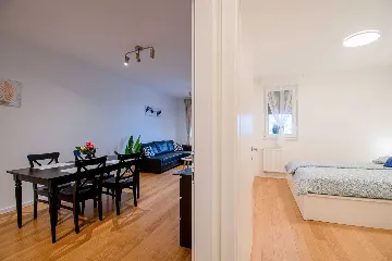 Zagreb Apartment with Loggia & Parking