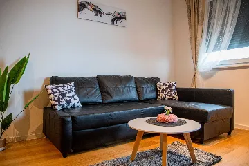 Zagreb Apartment with Loggia & Parking