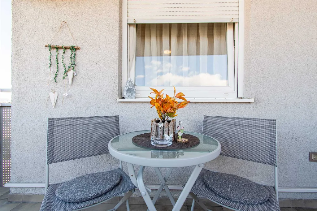 One-Bedroom Apartment with Loggia in Zagreb