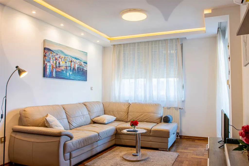 One-Bedroom Apartment with Loggia in Zagreb