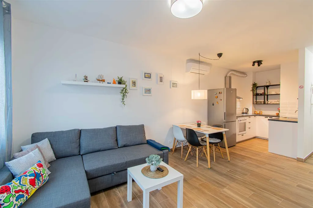 Zagreb Apartment with Separate Bedroom for 4