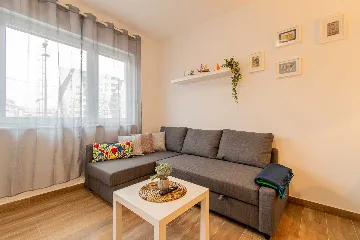 Zagreb Apartment with Separate Bedroom for 4