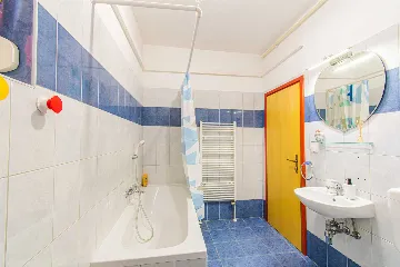 3-Bedroom Apartment in Zagreb with Balconies