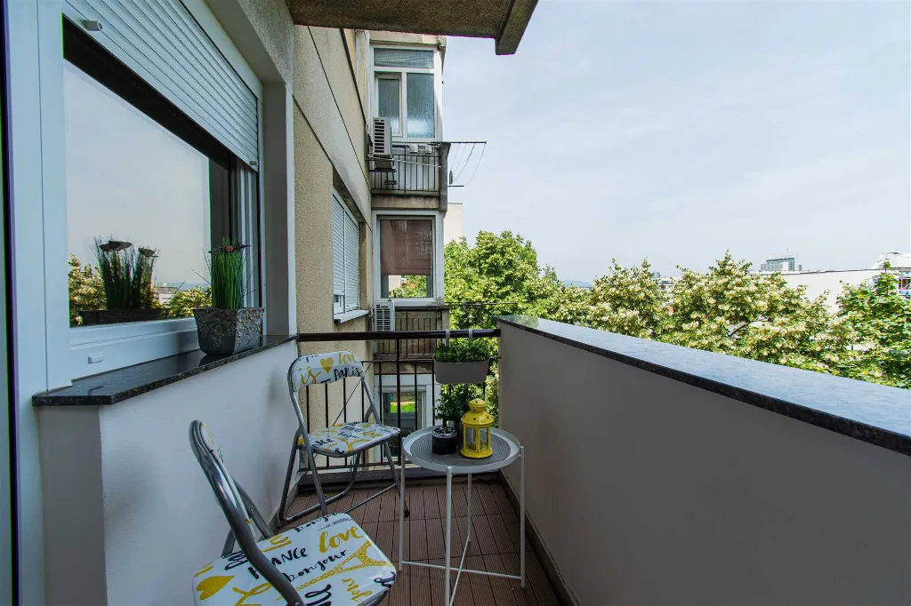 Zagreb Apartment with Separate Bedroom & Loggia