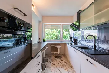 Zagreb Apartment with Separate Bedroom & Loggia