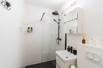 Zagreb Apartment with Separate Bedroom & Loggia